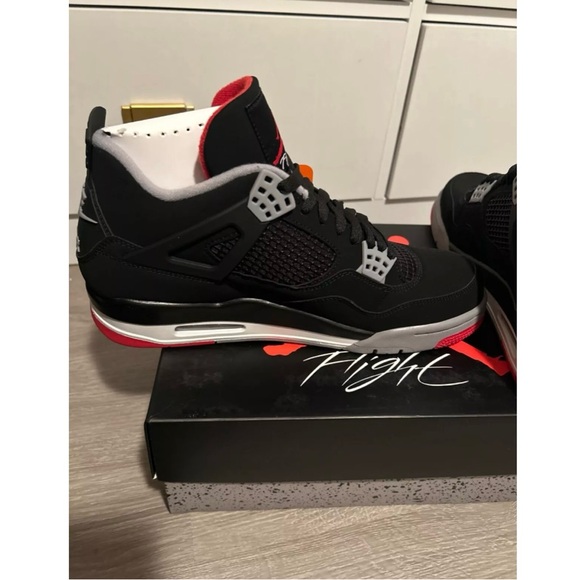 Jordan 4 Retro Bred 2019 SIZE 10.5 DS OG ALL - Picture 12 of 15